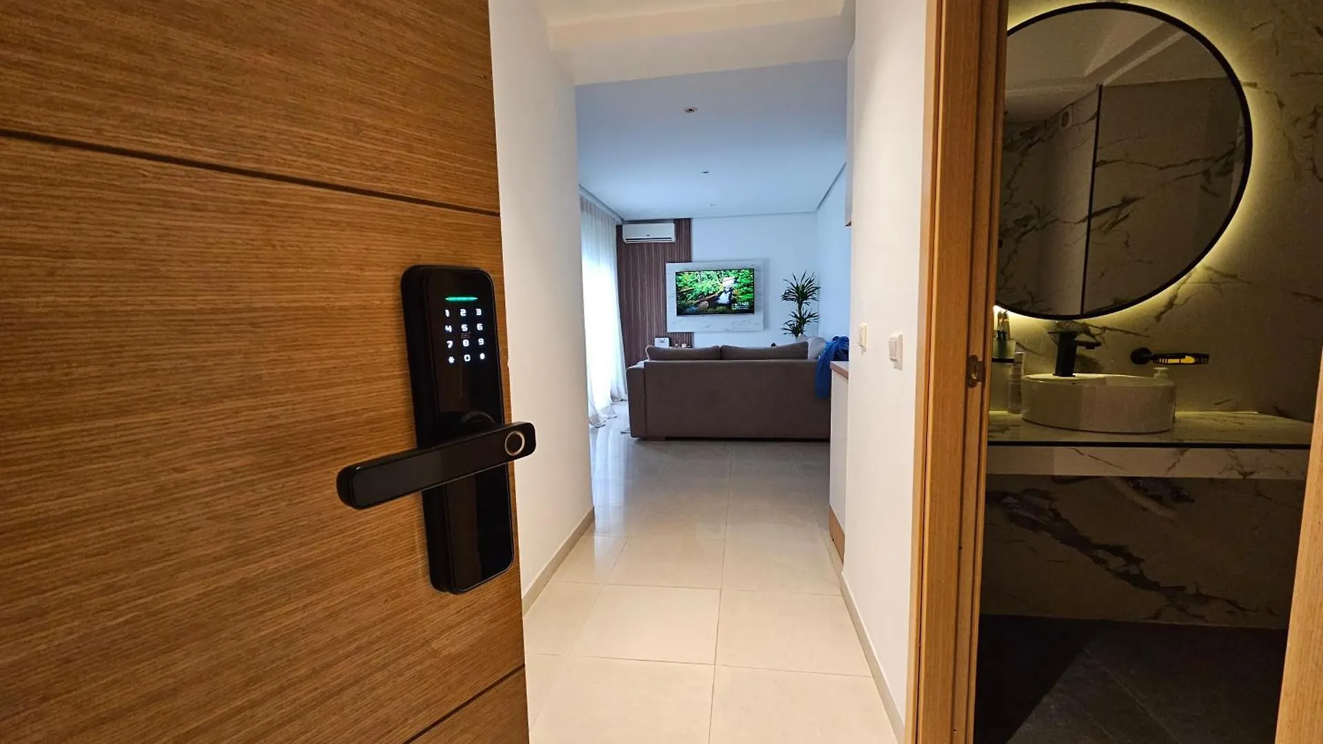 Cozy Apartment With Veranda Downtown Casablanca 0*,  Maroc