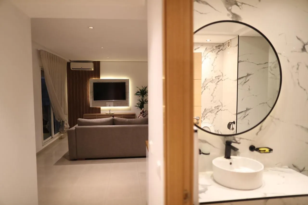Cozy Apartment With Veranda Downtown Casablanca