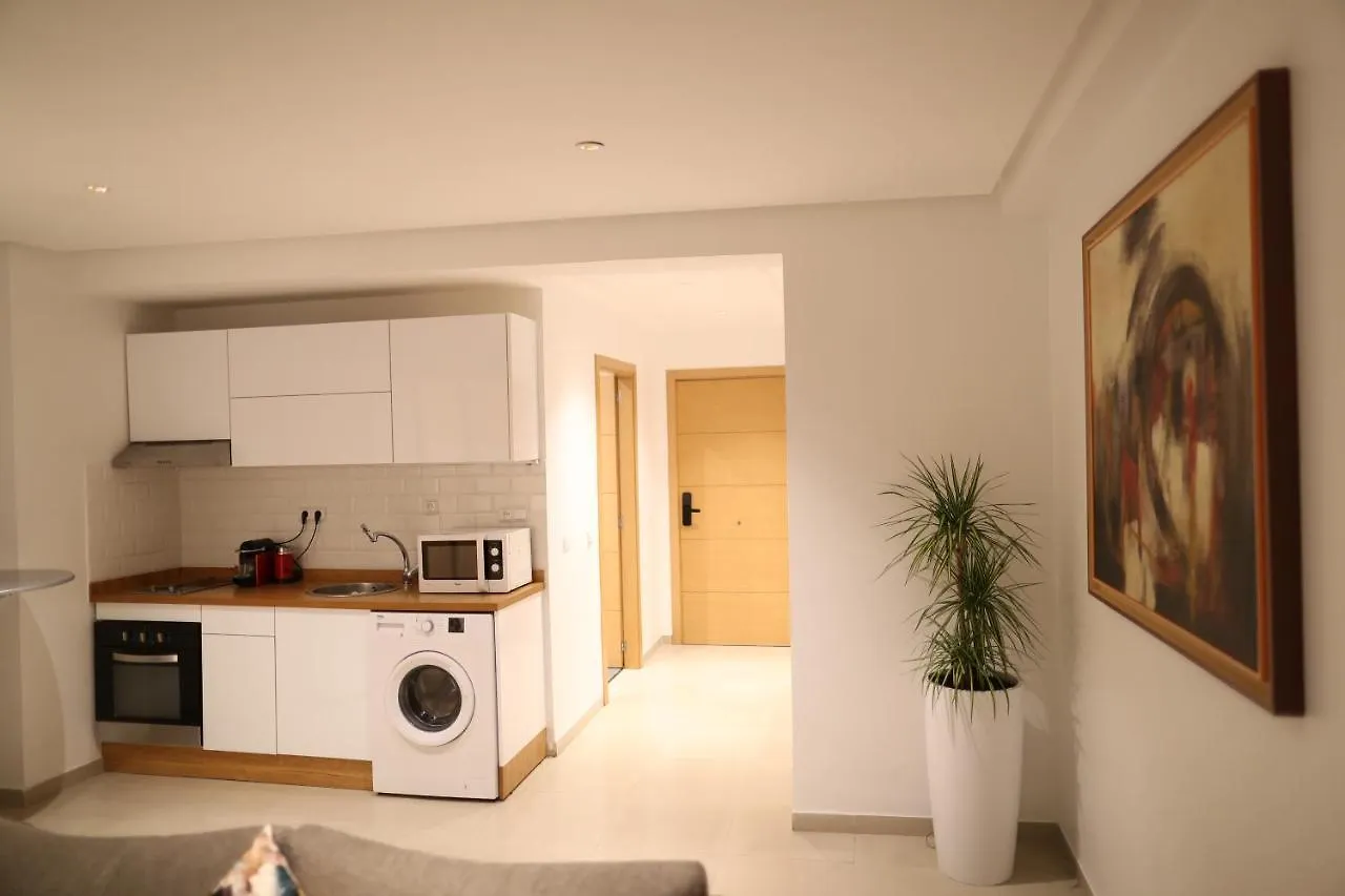 Cozy Apartment With Veranda Downtown Casablanca Maroko